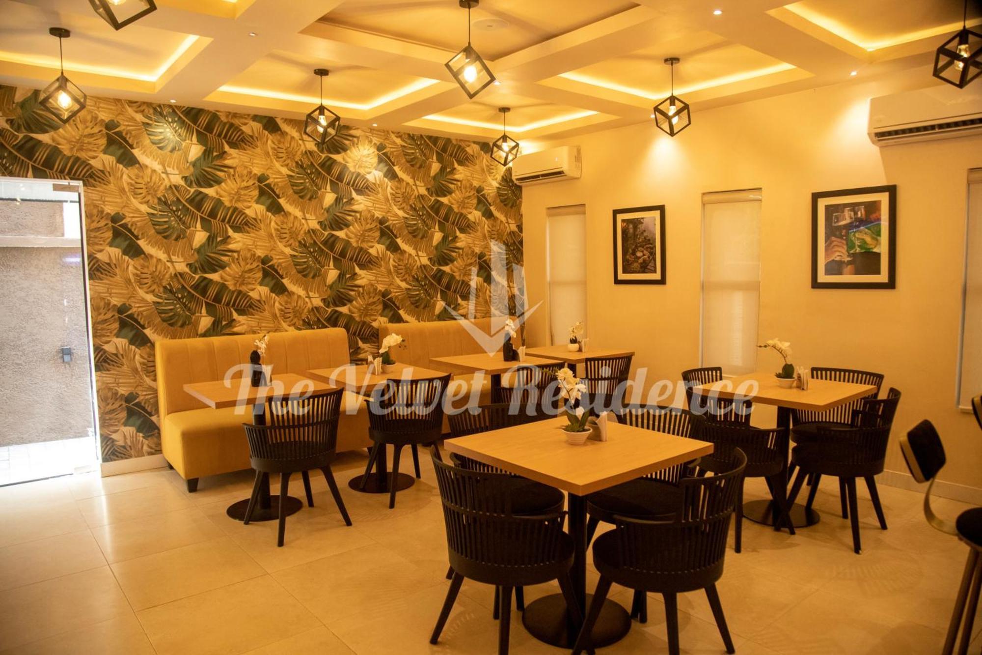 The Velvet Residence Abuja Exterior foto